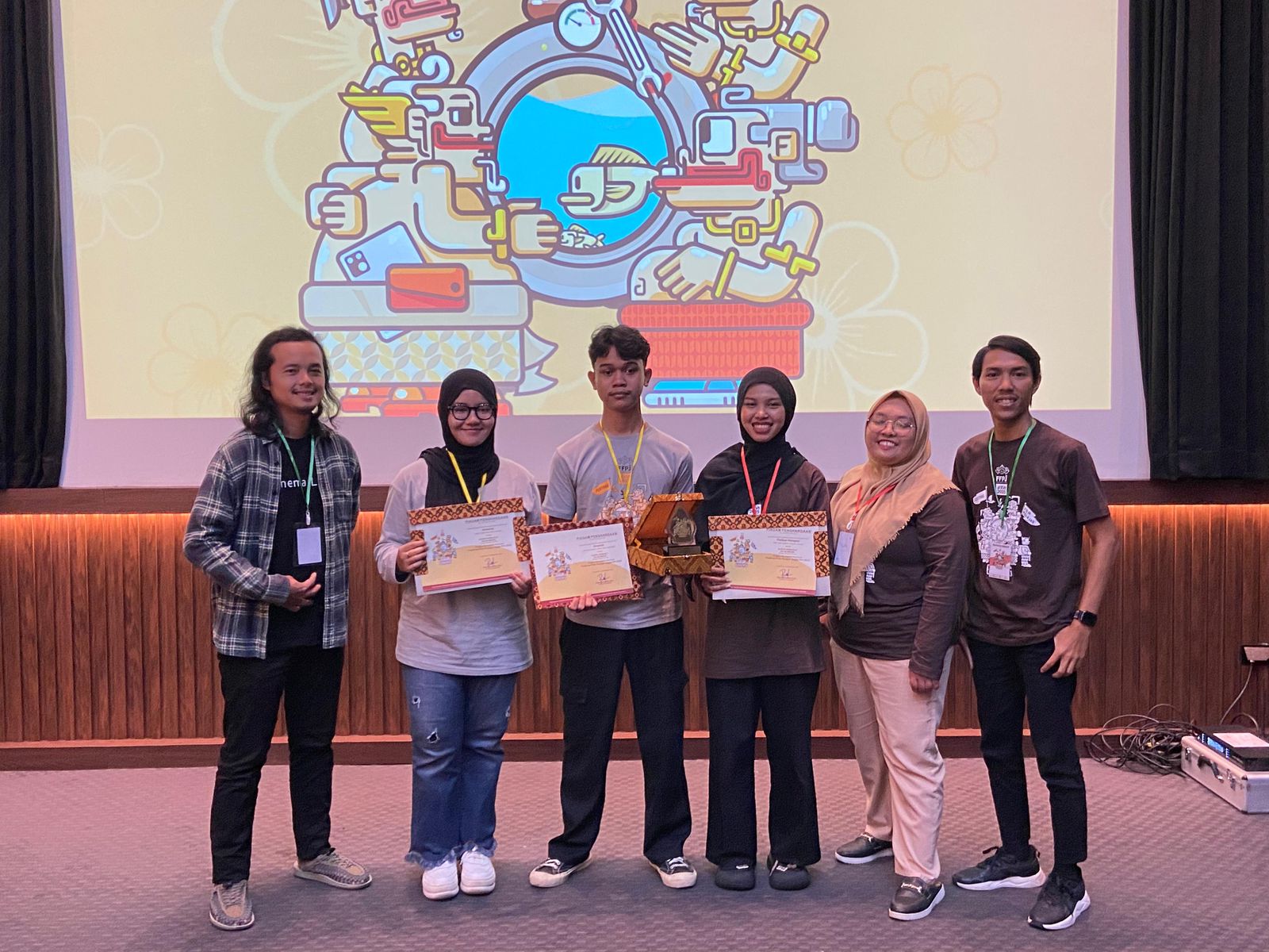 TIM FILM TvMuda SMK MUH 2 JATINOM KEMBALI SABET JUARA TERBAIK 1